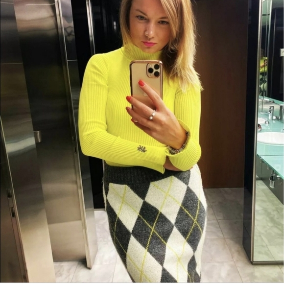 Pringle of Scotland and H&M collaboration set - Picture 3 of 17